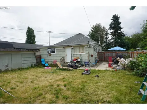 1023 E Street Centralia WA 98531