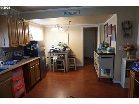 1023 E Street Centralia WA 98531
