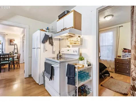 5715 SE 83rd Avenue Portland OR 97266