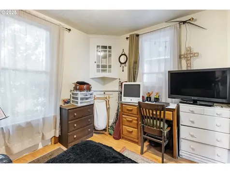 5715 SE 83rd Avenue Portland OR 97266