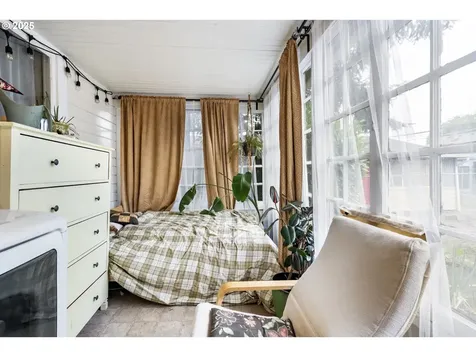 5715 SE 83rd Avenue Portland OR 97266