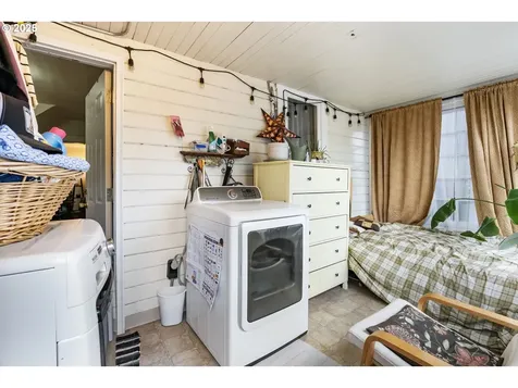 5715 SE 83rd Avenue Portland OR 97266