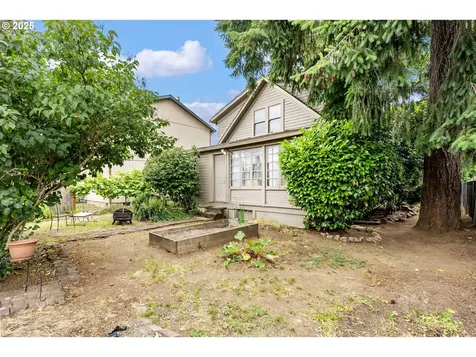 5715 SE 83rd Avenue Portland OR 97266