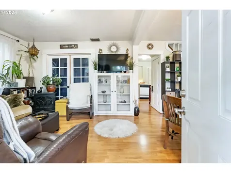 5715 SE 83rd Avenue Portland OR 97266