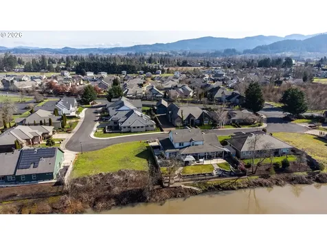 395 Ironwood Loop Creswell OR 97426