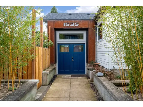1535 SE 80th Avenue Portland OR 97215