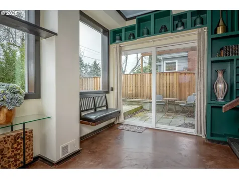 1535 SE 80th Avenue Portland OR 97215