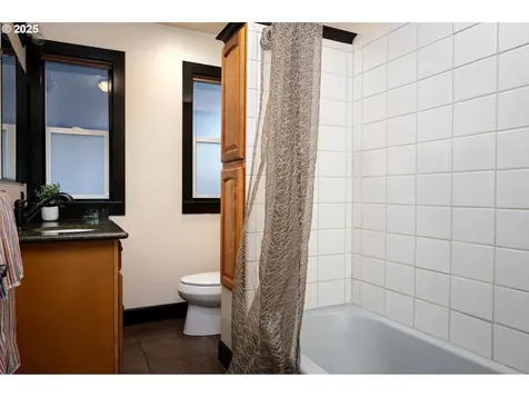 1535 SE 80th Avenue Portland OR 97215