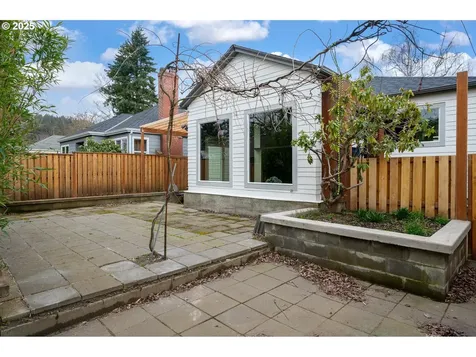 1535 SE 80th Avenue Portland OR 97215
