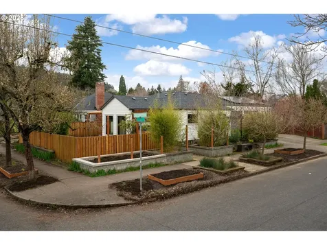 1535 SE 80th Avenue Portland OR 97215