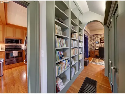 369 37th Street Astoria OR 97103