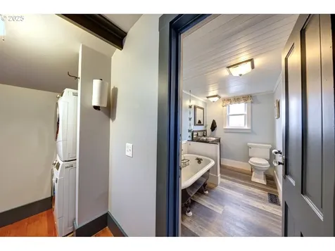 369 37th Street Astoria OR 97103