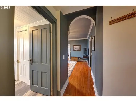 369 37th Street Astoria OR 97103