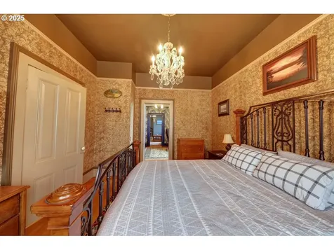 369 37th Street Astoria OR 97103