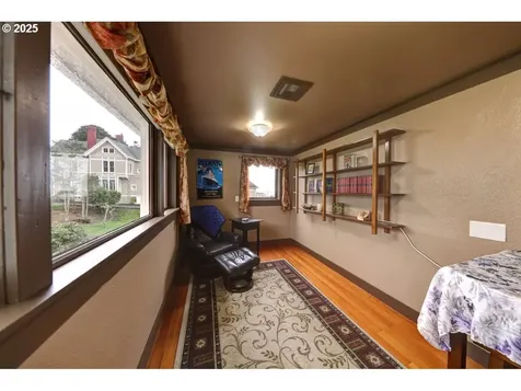 369 37th Street Astoria OR 97103