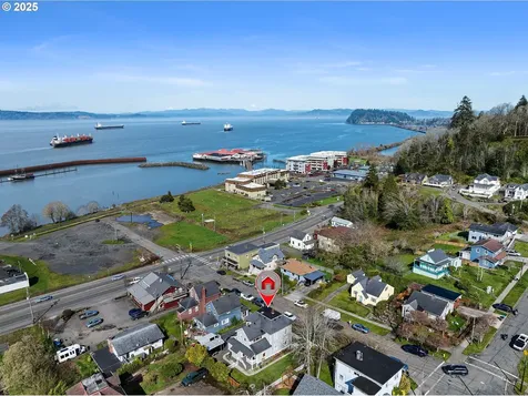 369 37th Street Astoria OR 97103