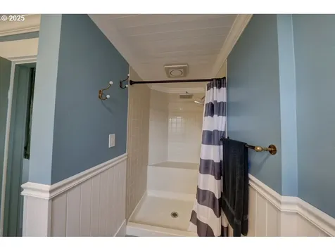 369 37th Street Astoria OR 97103