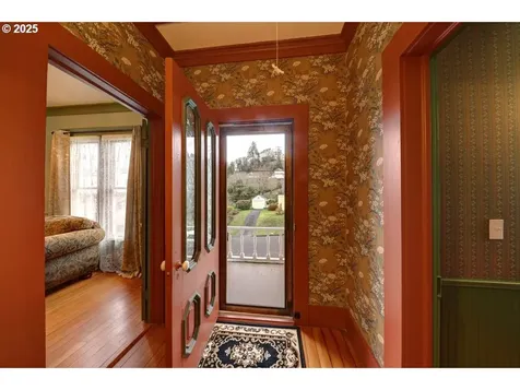 369 37th Street Astoria OR 97103