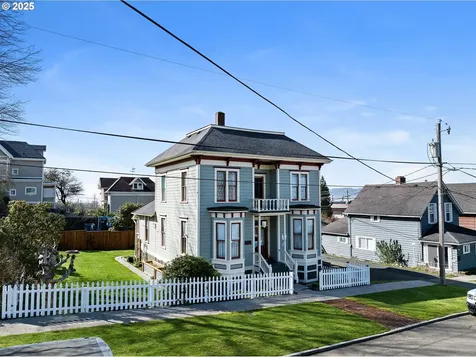 369 37th Street Astoria OR 97103