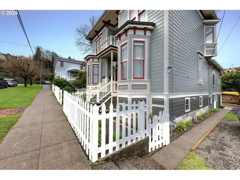 369 37th Street Astoria OR 97103