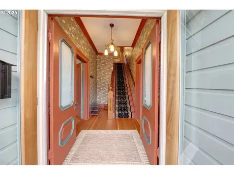 369 37th Street Astoria OR 97103
