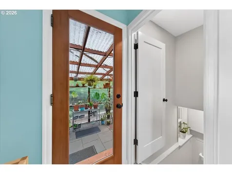5722 N Vancouver Avenue Portland OR 97217