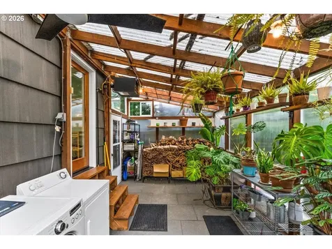 5722 N Vancouver Avenue Portland OR 97217
