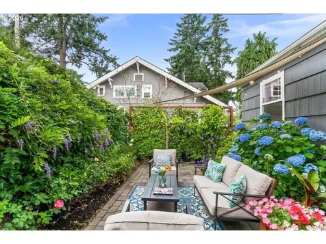 5722 N Vancouver Avenue Portland OR 97217