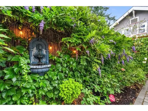5722 N Vancouver Avenue Portland OR 97217