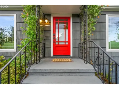 5722 N Vancouver Avenue Portland OR 97217