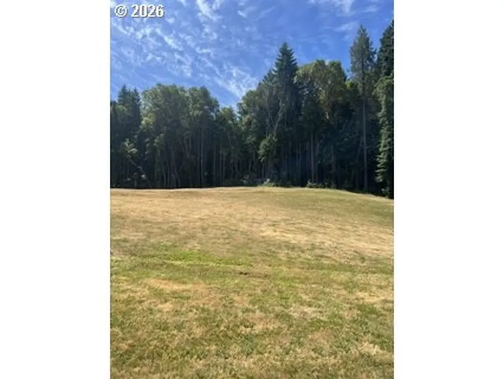 570 Tunnel Road Glendale OR 97442