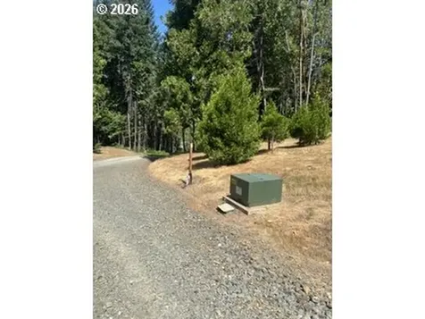 570 Tunnel Road Glendale OR 97442