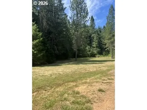 570 Tunnel Road Glendale OR 97442