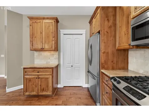 10001 NW 24th Court Vancouver WA 98685