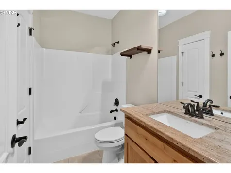10001 NW 24th Court Vancouver WA 98685