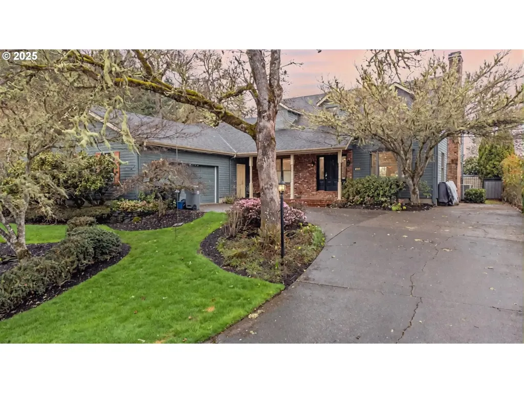 5147 Solar Heights Drive Eugene OR 97405
