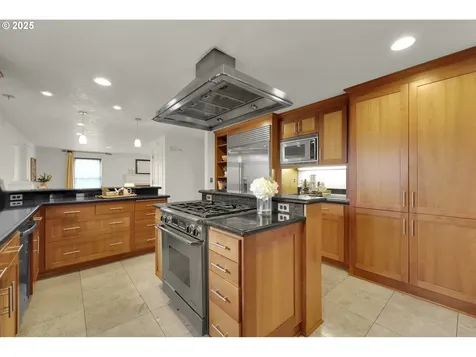5147 Solar Heights Drive Eugene OR 97405