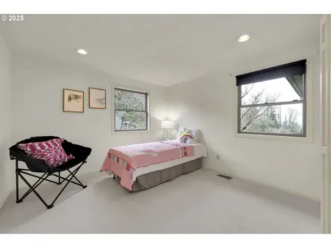 5147 Solar Heights Drive Eugene OR 97405
