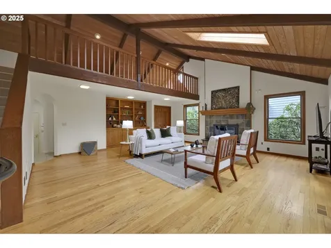5147 Solar Heights Drive Eugene OR 97405