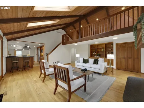 5147 Solar Heights Drive Eugene OR 97405
