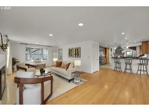 5147 Solar Heights Drive Eugene OR 97405