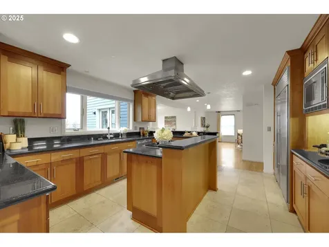 5147 Solar Heights Drive Eugene OR 97405