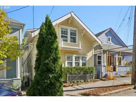 3516 SW 1st Avenue Portland OR 97239