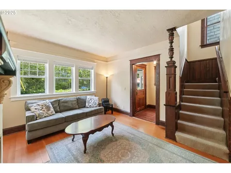 3516 SW 1st Avenue Portland OR 97239