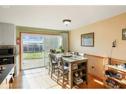 5953 Davis Creek Road NE Silverton OR 97381