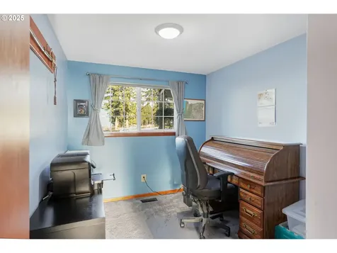 5953 Davis Creek Road NE Silverton OR 97381