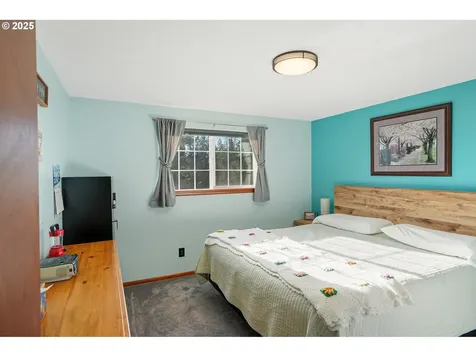 5953 Davis Creek Road NE Silverton OR 97381