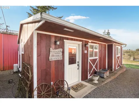 5953 Davis Creek Road NE Silverton OR 97381