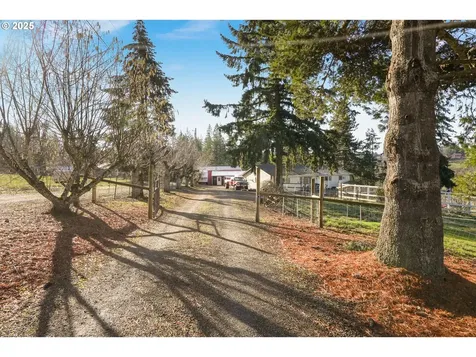 5953 Davis Creek Road NE Silverton OR 97381