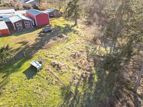 5953 Davis Creek Road NE Silverton OR 97381